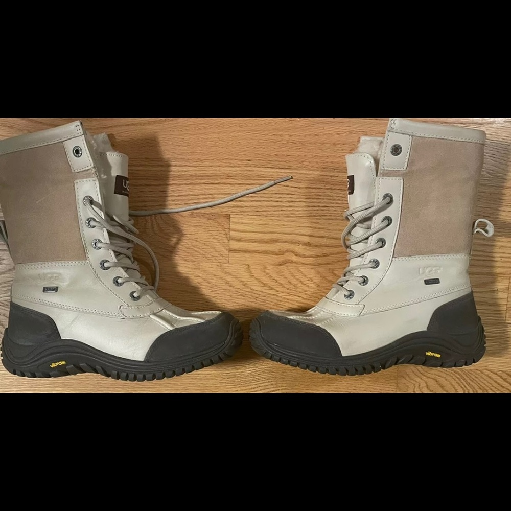 UGG Adirondack Boot for Women - Size 7